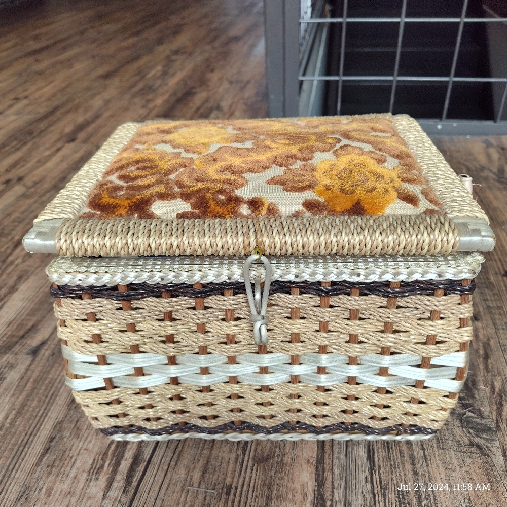 1980 wicker sewing basket